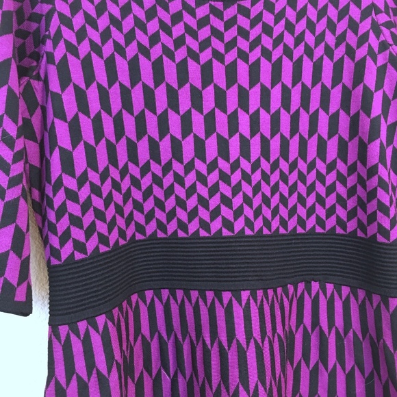 NWOT Taylor Geometric Print Sweater Dress 1X - Picture 6 of 8